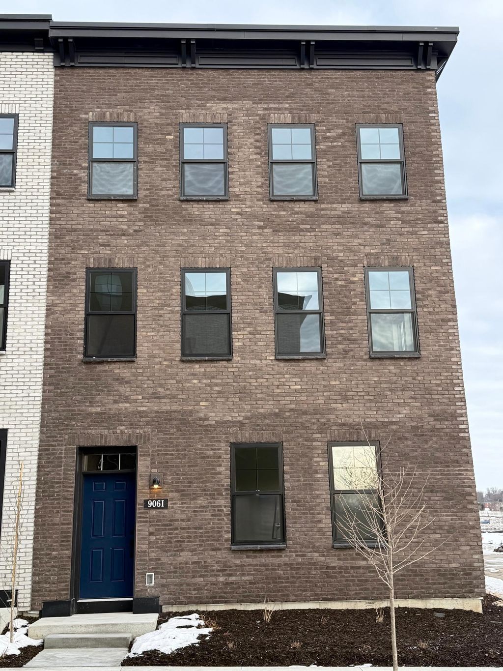 Photo of 906 Woodlawn Avenue #I, Saint Paul, MN 55116 (MLS # 7032840)