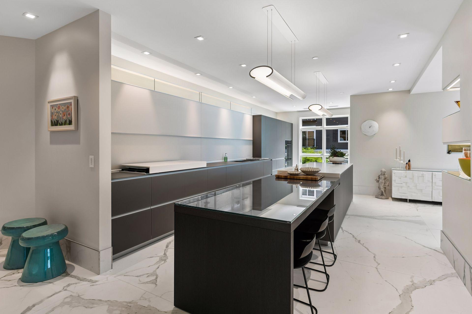 875 Lake Street N 210