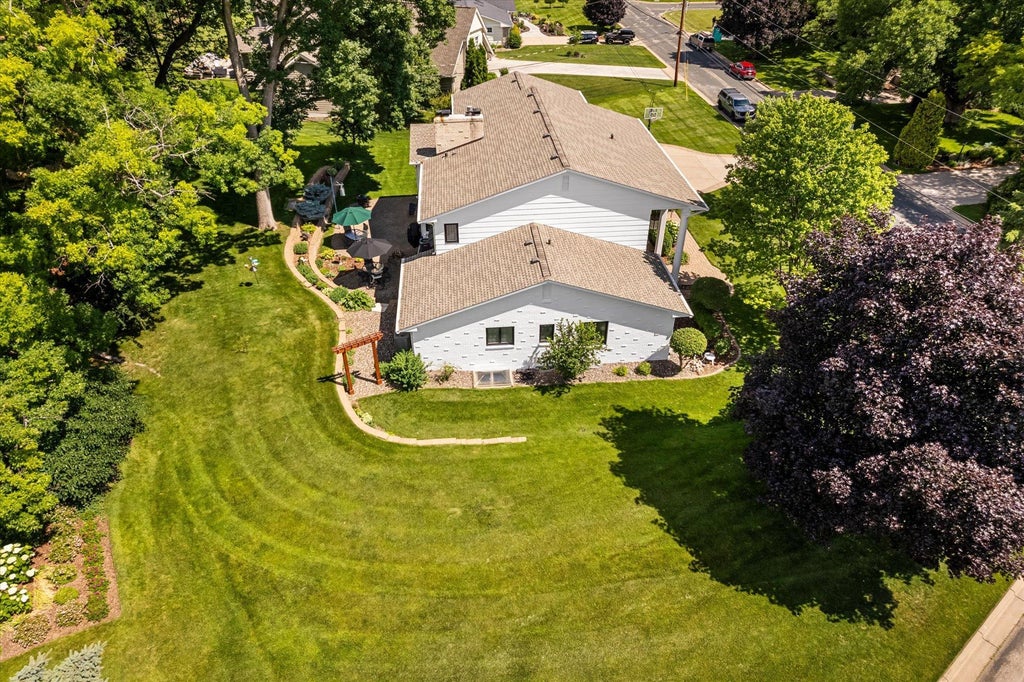 Photo of 6716 W Shore Drive, Edina, MN 55435 (MLS # 7158176)