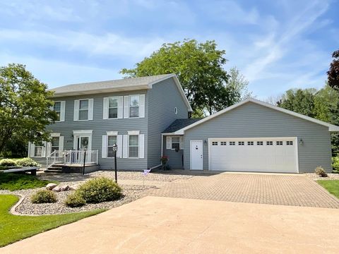 Photo of 2701 4th Avenue NW, Austin, MN 55912 (MLS # 6751270)