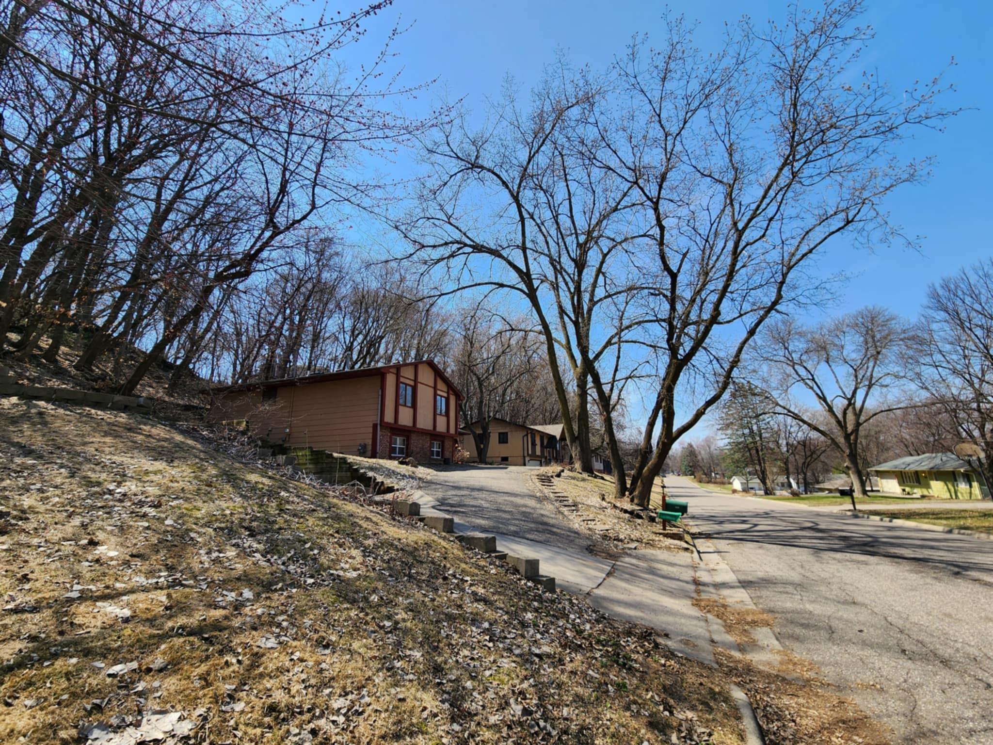 2805 Brookview Drive