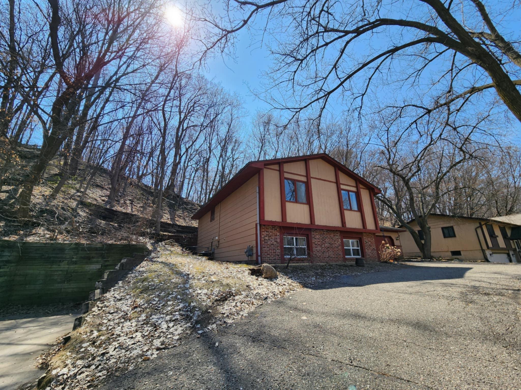 2805 Brookview Drive