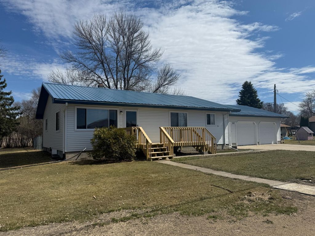 Photo of 318 5th Street NW, Mahnomen, MN 56557 (MLS # 7057840)