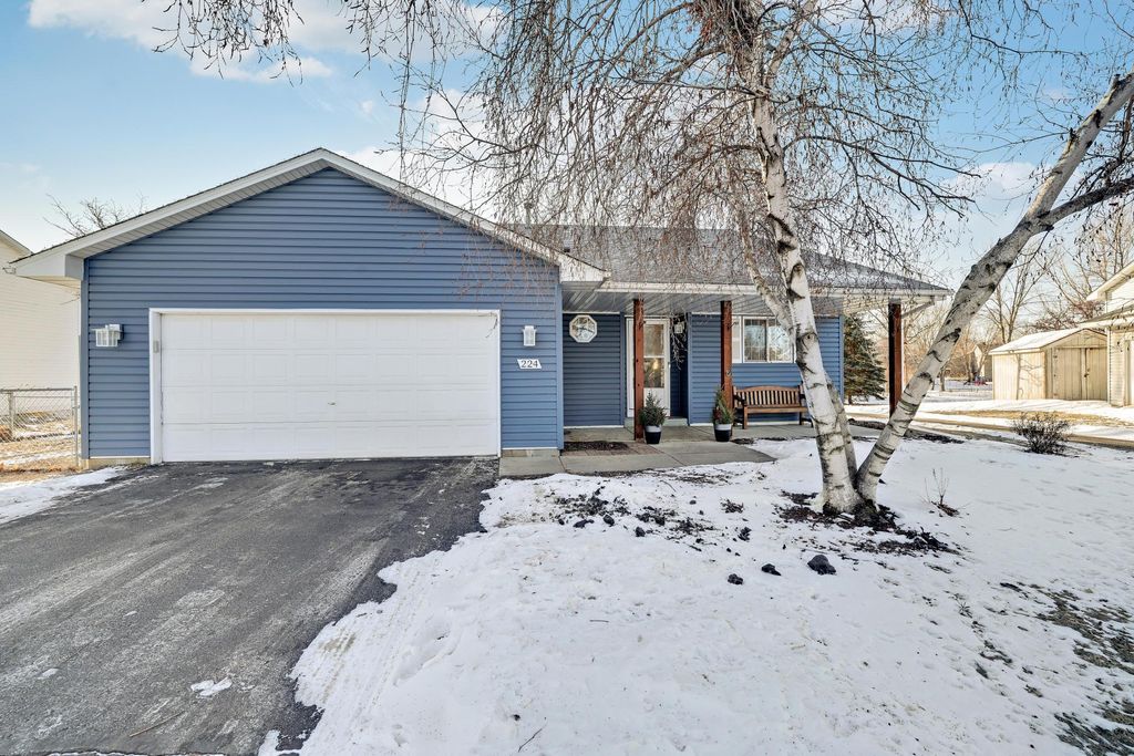 Photo of 224 Hickory Lane E, Shakopee, MN 55379 (MLS # 7015994)