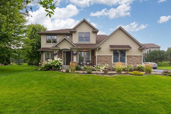 1752 CARRIAGE DR, VICTORIA, MN 55386 - Image 231cdeaa387185551d0dc5dfe06bb2cd/1387569111
