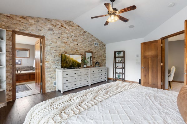 1752 CARRIAGE DR, VICTORIA, MN 55386 - Image 231cdeaa387185551d0dc5dfe06bb2cd/3562760916