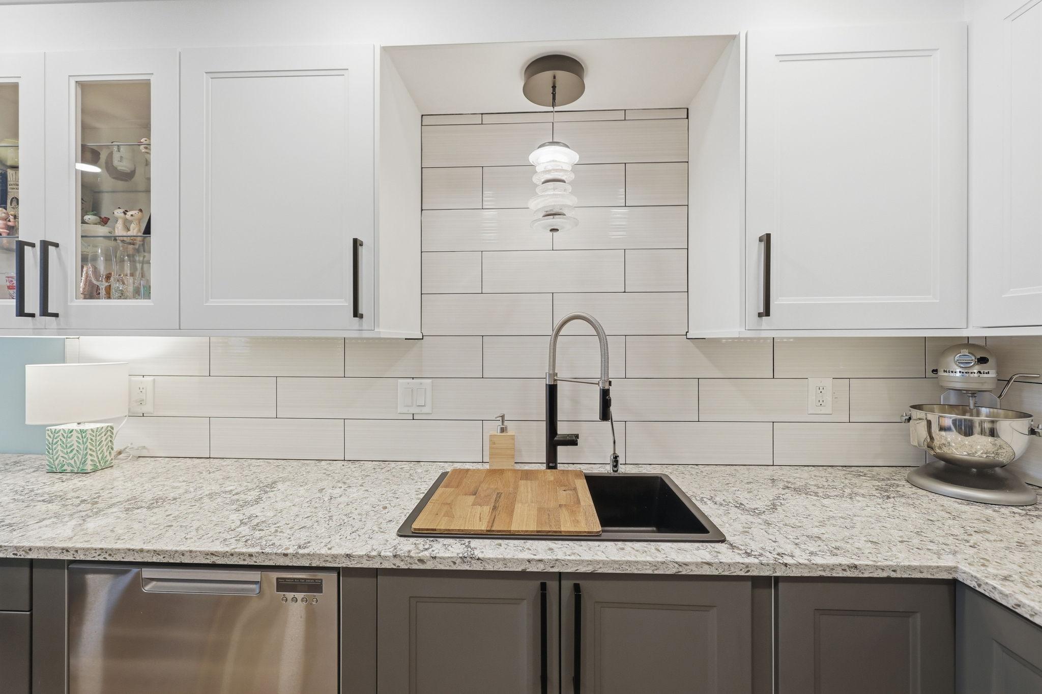 168 6th Street E 3505