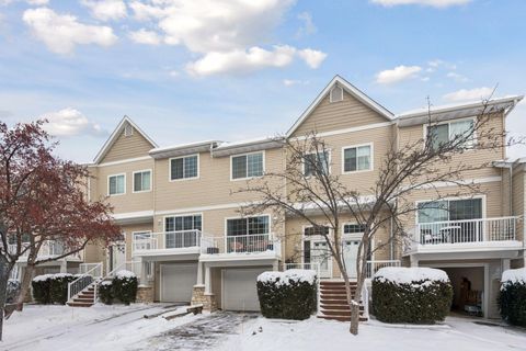 588 Willoughby Way W Minnetonka MN 55305