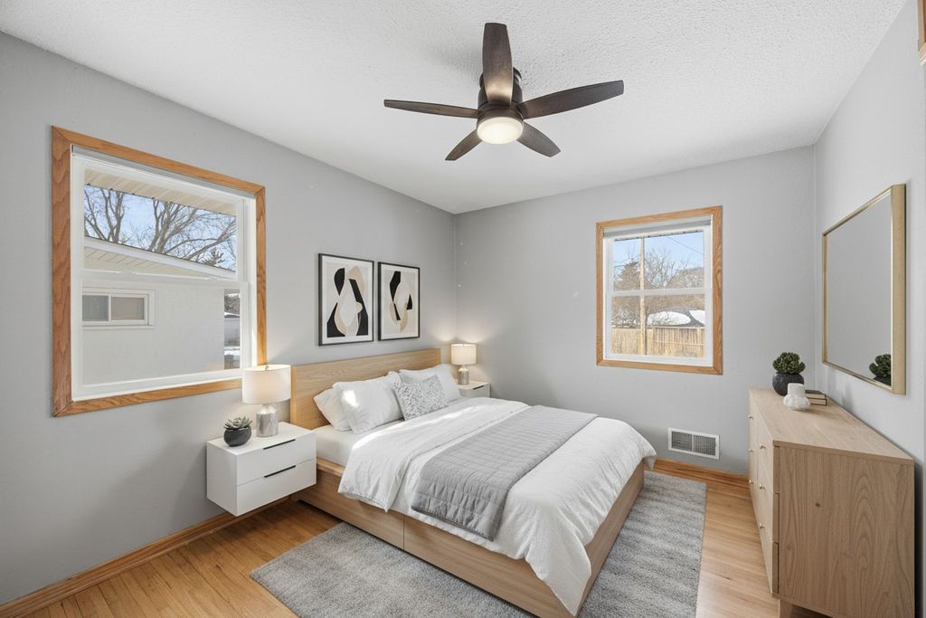 Photo of 1261 Skillman Avenue E, Maplewood, MN 55109 (MLS # 7001833)