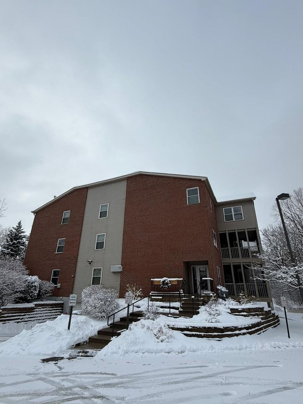 Photo of 2496 County Road C2 W #109, Roseville, MN 55113 (MLS # 7022197)