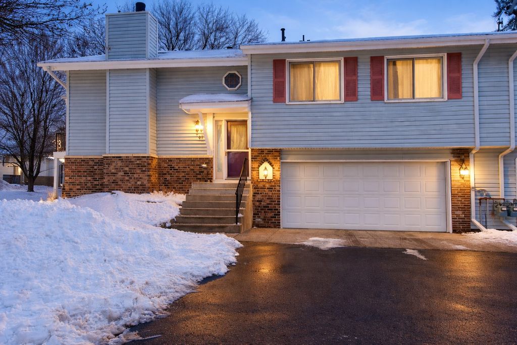 Photo of 615 Evergreen Drive, Burnsville, MN 55337 (MLS # 7024634)