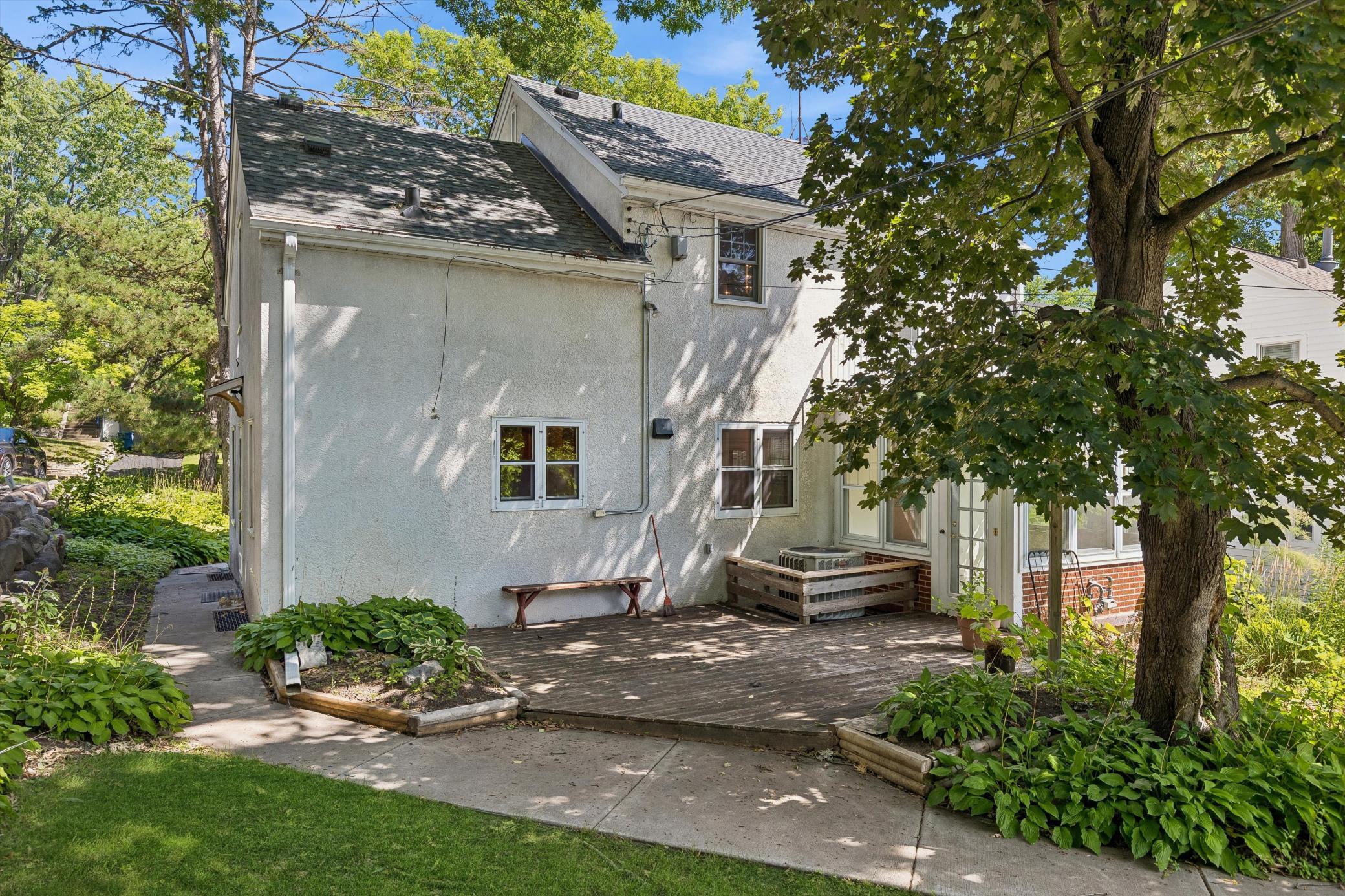 1948 Drew Avenue S