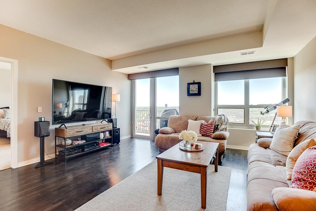 Photo of 929 Portland Avenue #1807, Minneapolis, MN 55404 (MLS # 7135714)