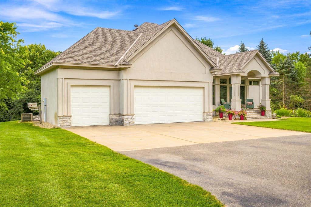 Photo of 35475 Palisade Drive NE, Cambridge, MN 55008 (MLS # 7116347)