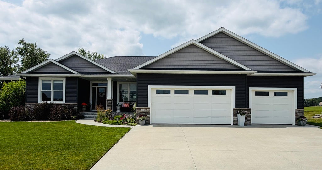 Photo of 511 21st Place NE, Kasson, MN 55944 (MLS # 7100205)