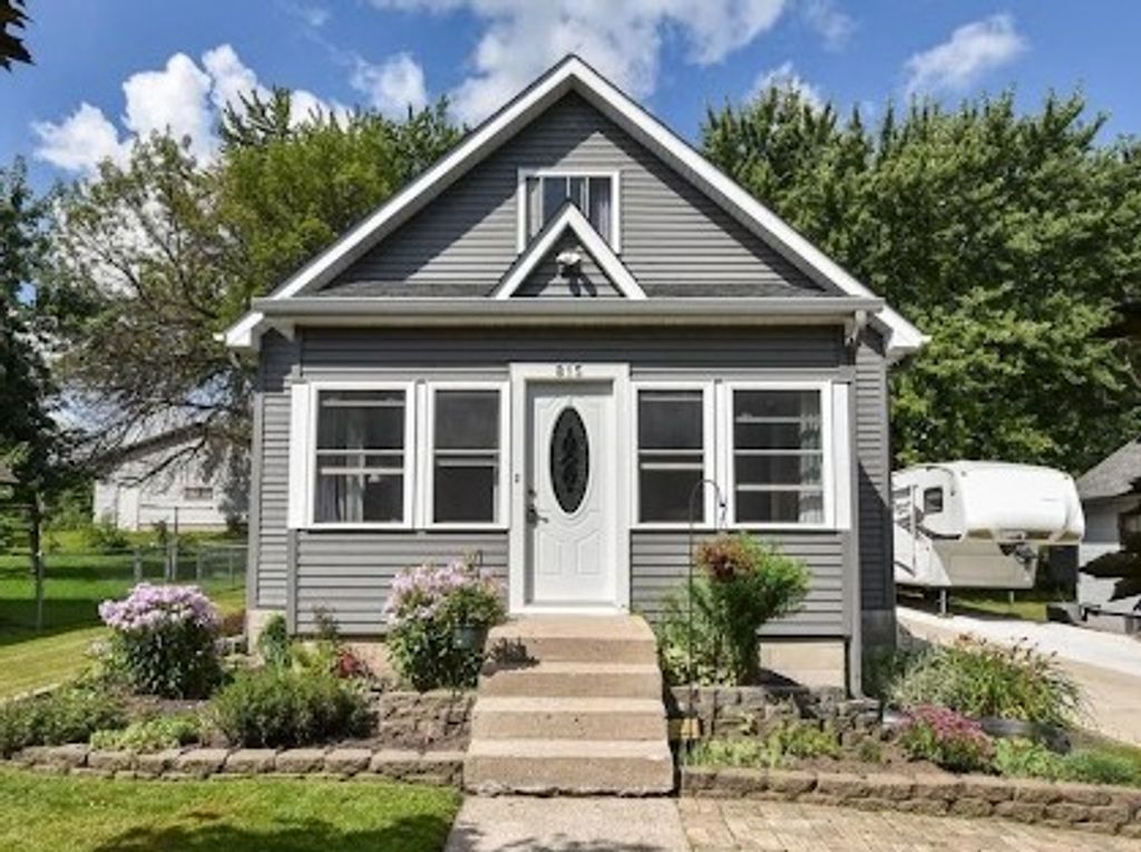 Photo of 815 10th Avenue, Howard Lake, MN 55349 (MLS # 7073457)