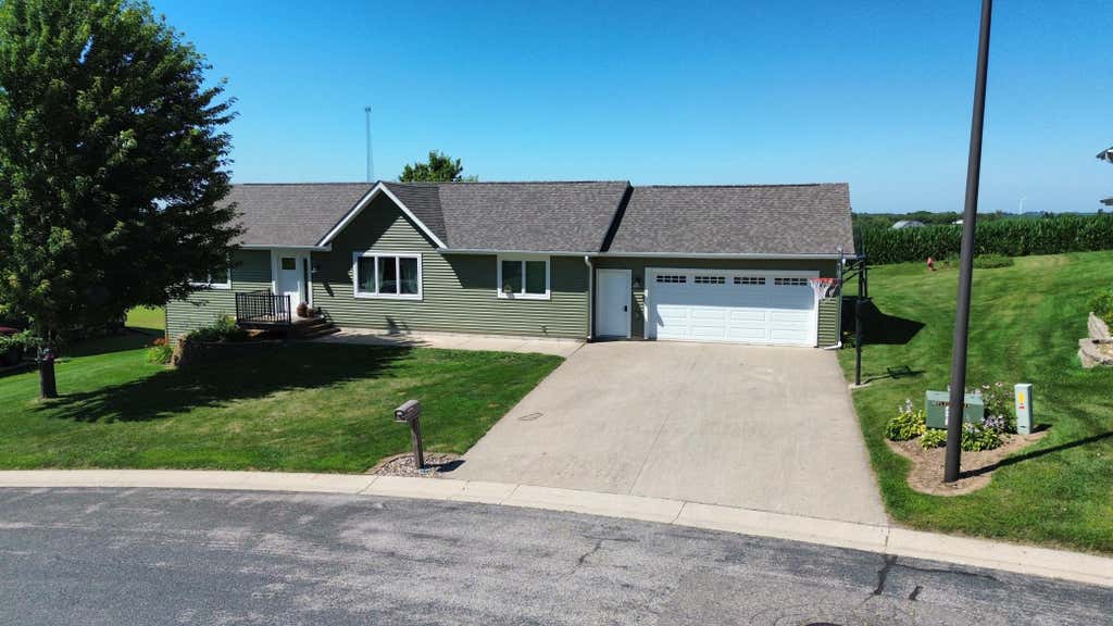 Photo of 206 Park Avenue, Altura, MN 55910 (MLS # 7111850)