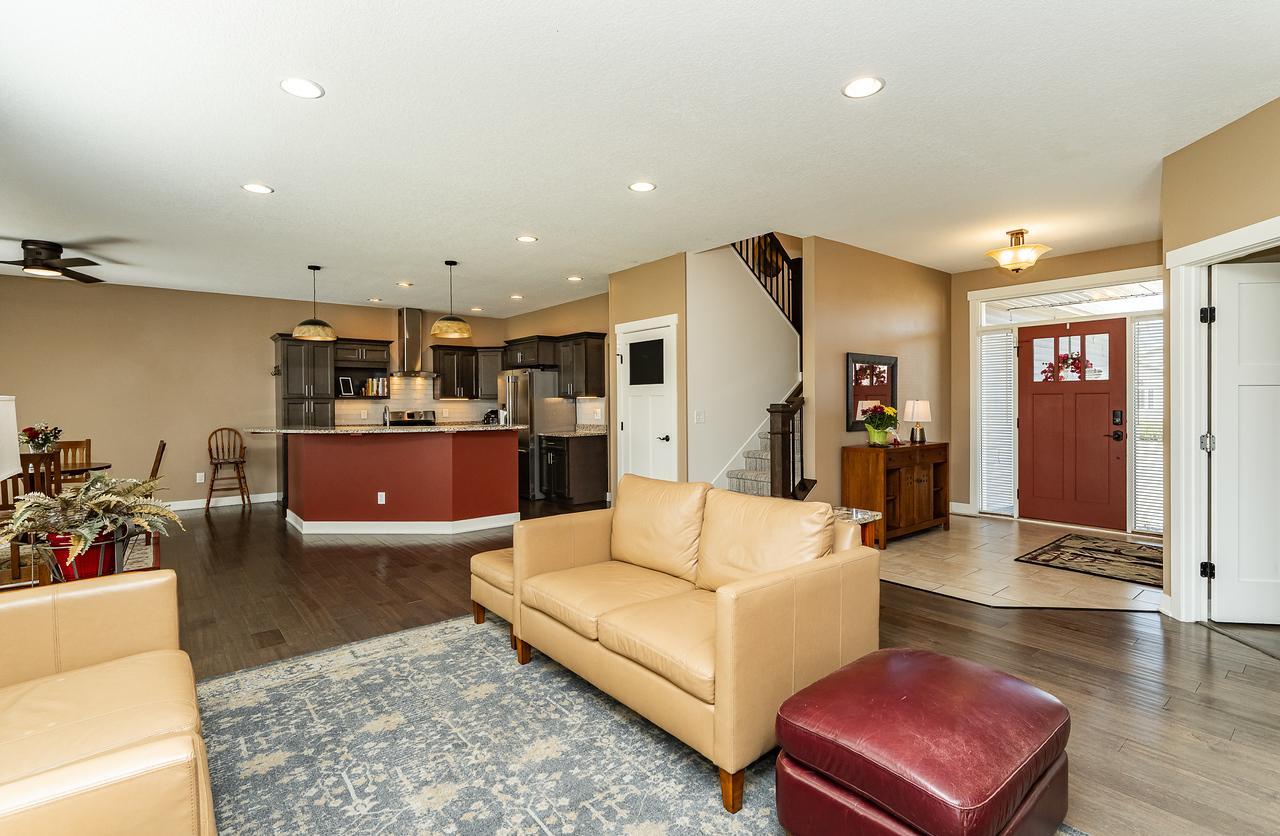 1151 Golfers Court SE