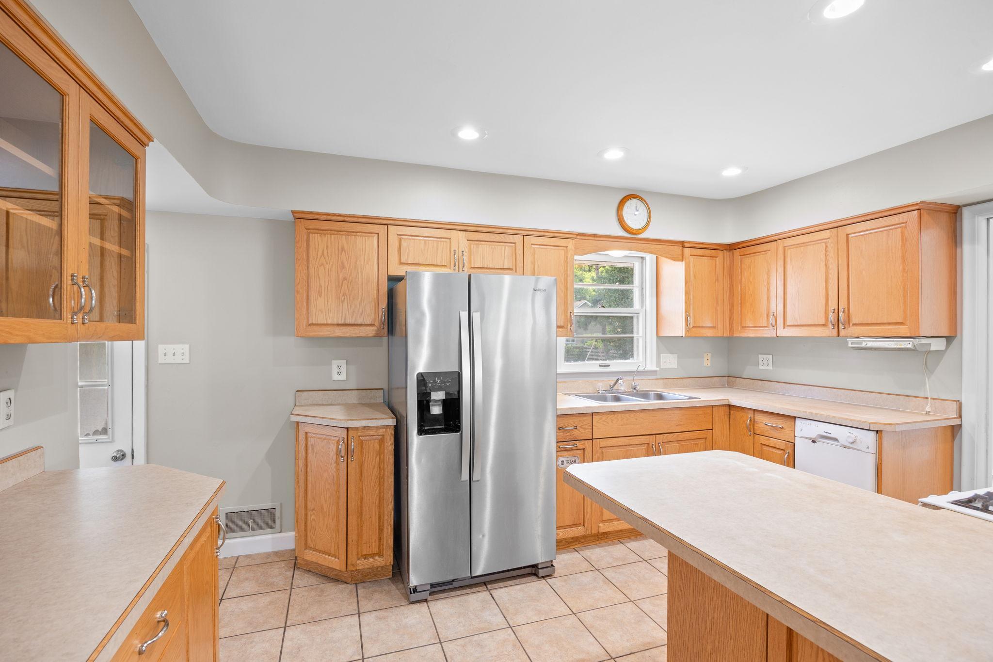 6177 Upper 48th Street N