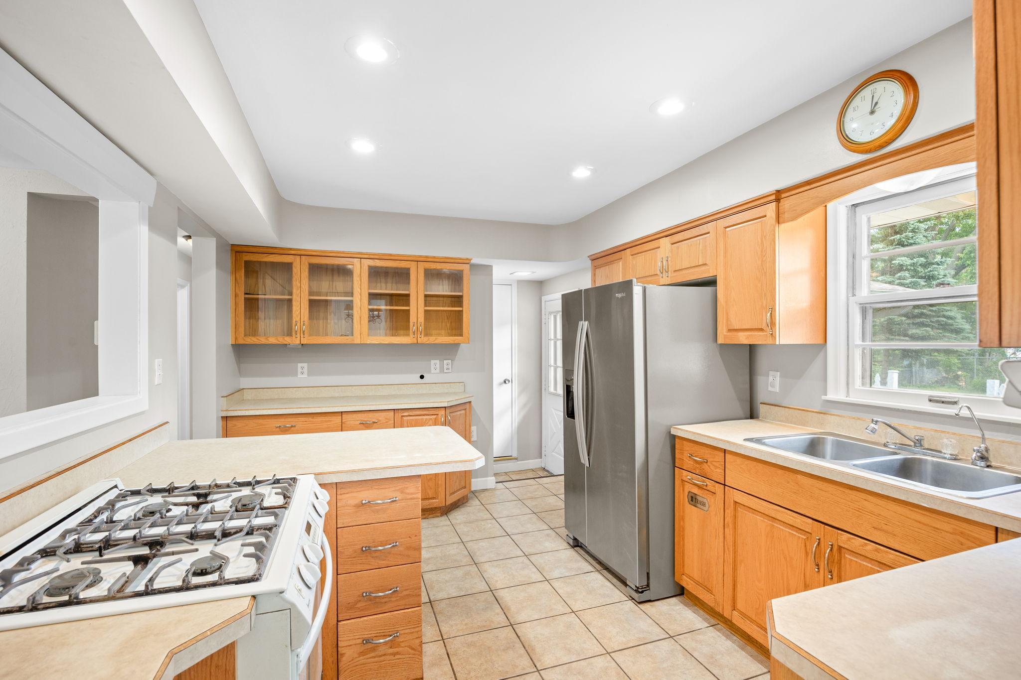 6177 Upper 48th Street N