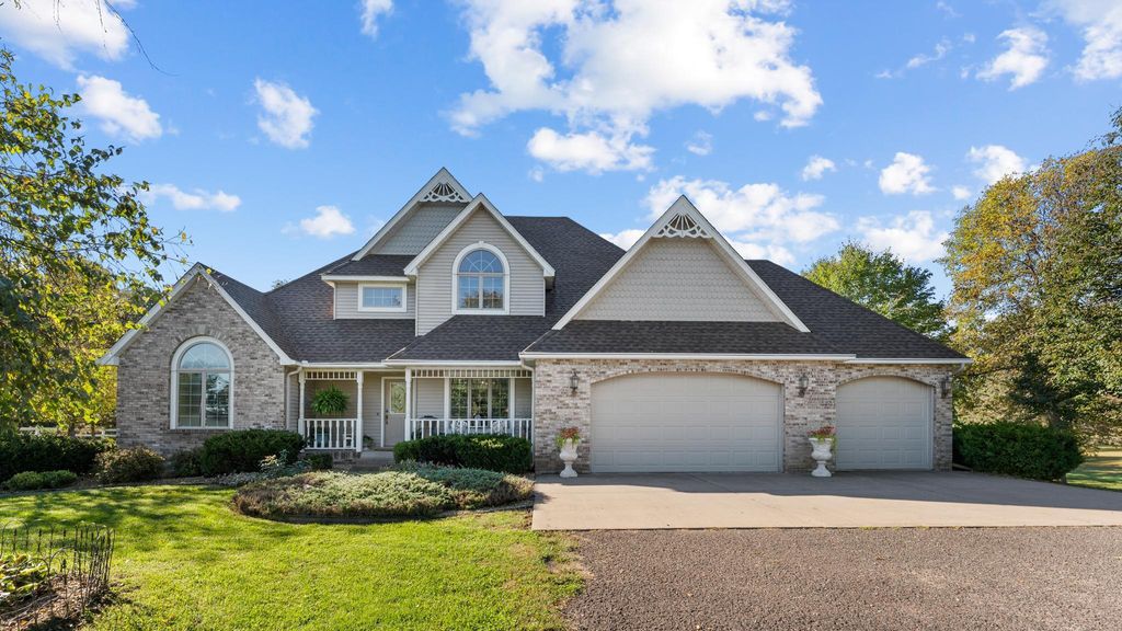 Photo of 406 7th Street NW, Hinckley, MN 55037 (MLS # 7054602)