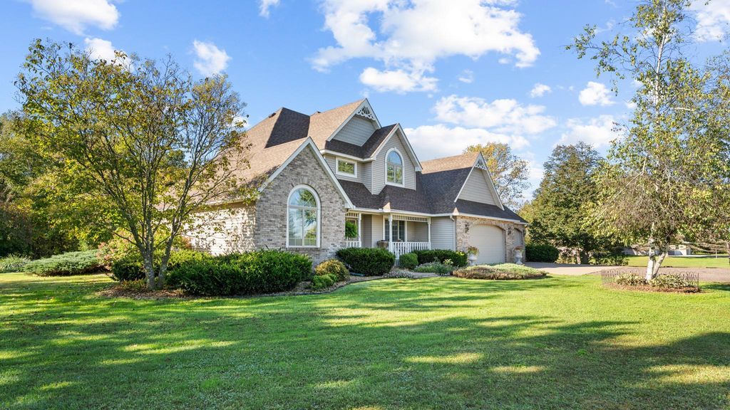 Photo of 406 7th Street NW, Hinckley, MN 55037 (MLS # 7054602)