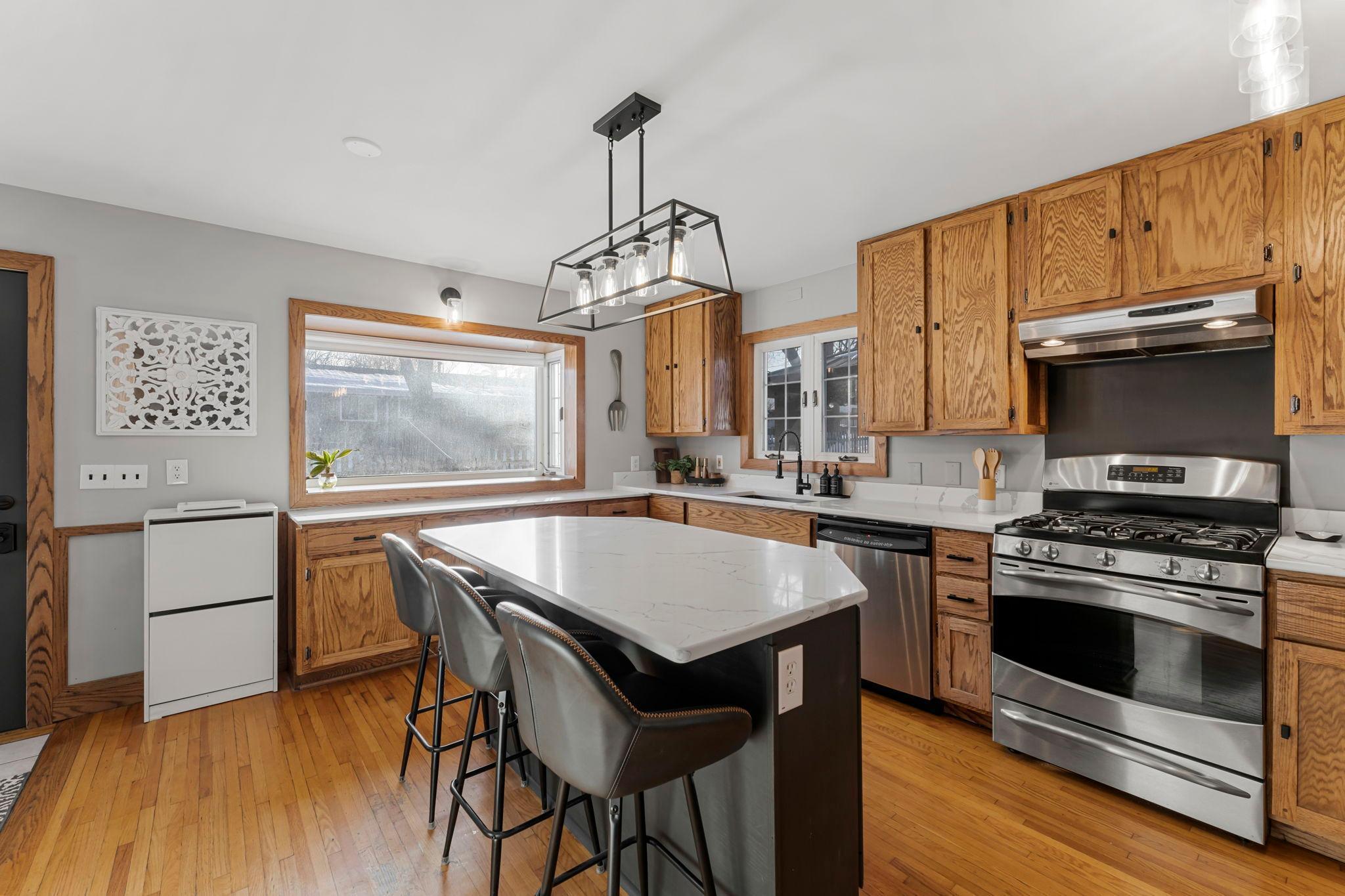 2300 Harding Street NE