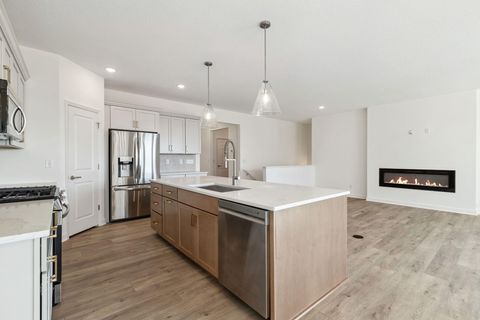 17811 Ellsworth Drive Lakeville MN 55044