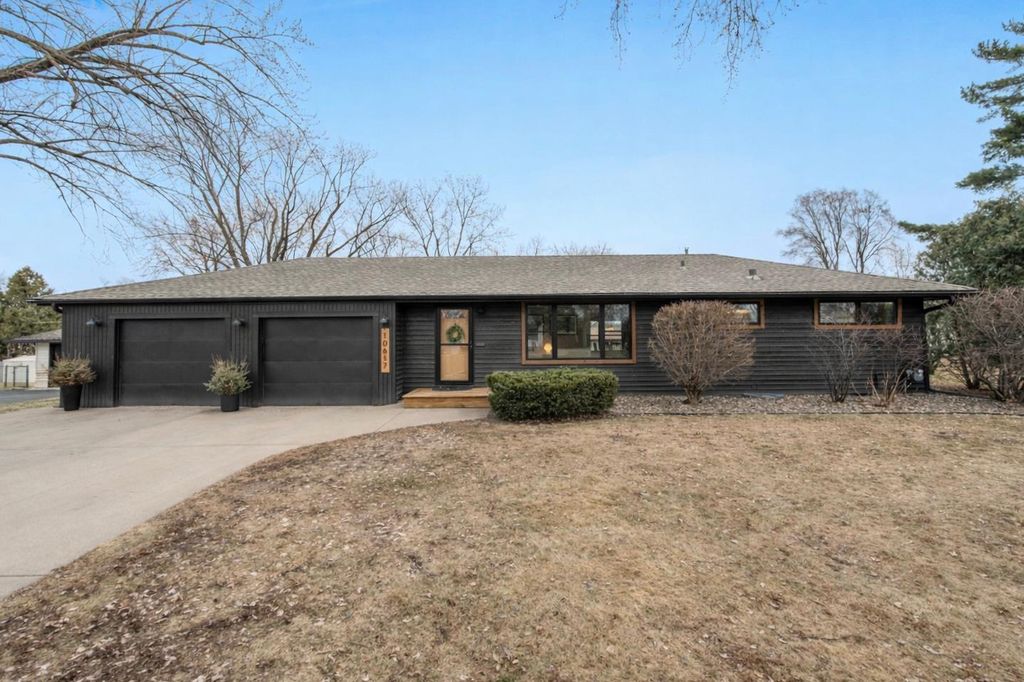 Photo of 10617 Thomas Avenue S, Bloomington, MN 55431 (MLS # 7026223)