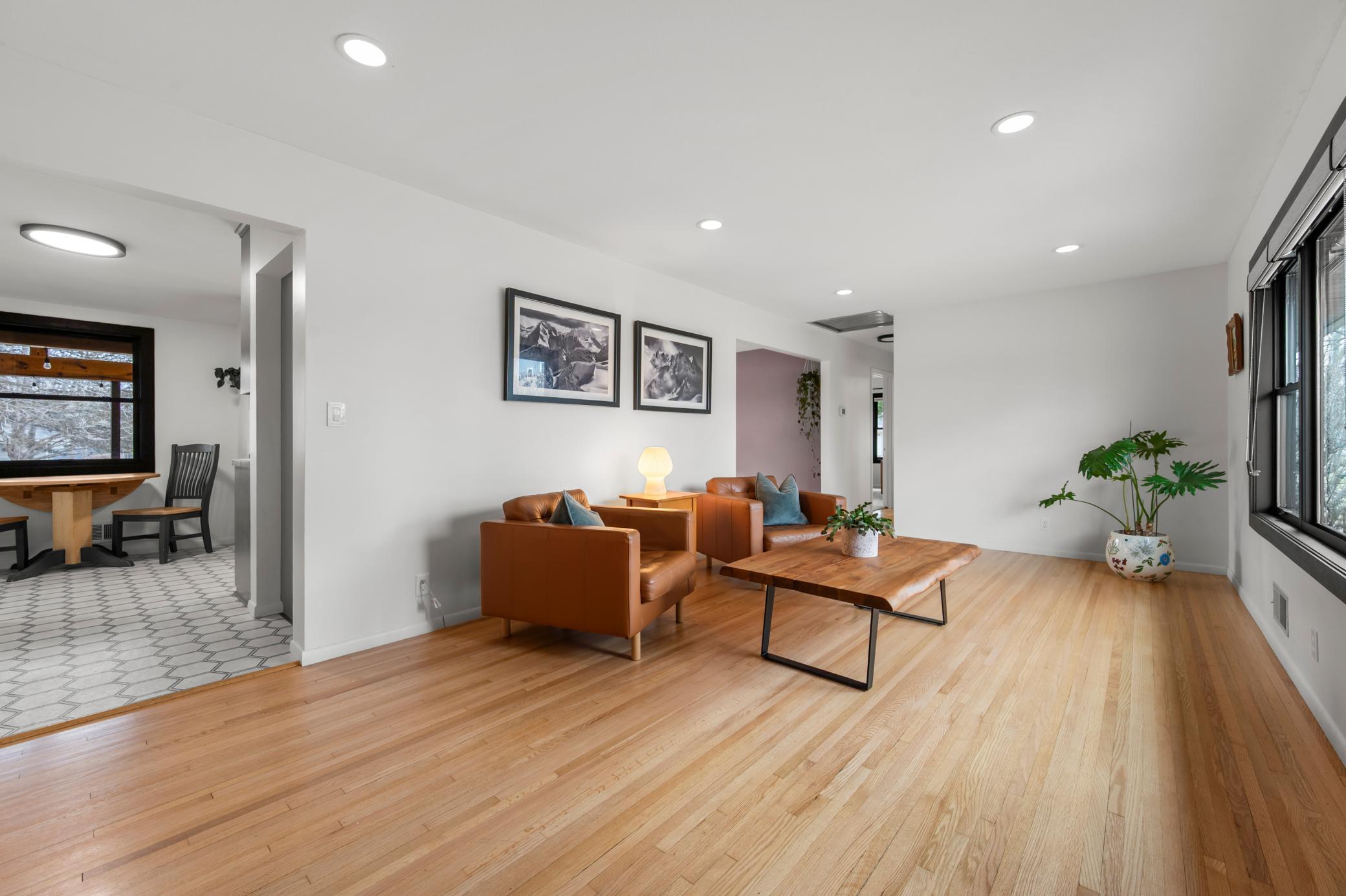 10617 Thomas Avenue S