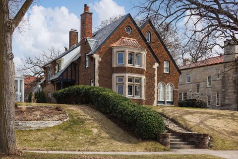 2635 Newton Avenue S Minneapolis MN 55405