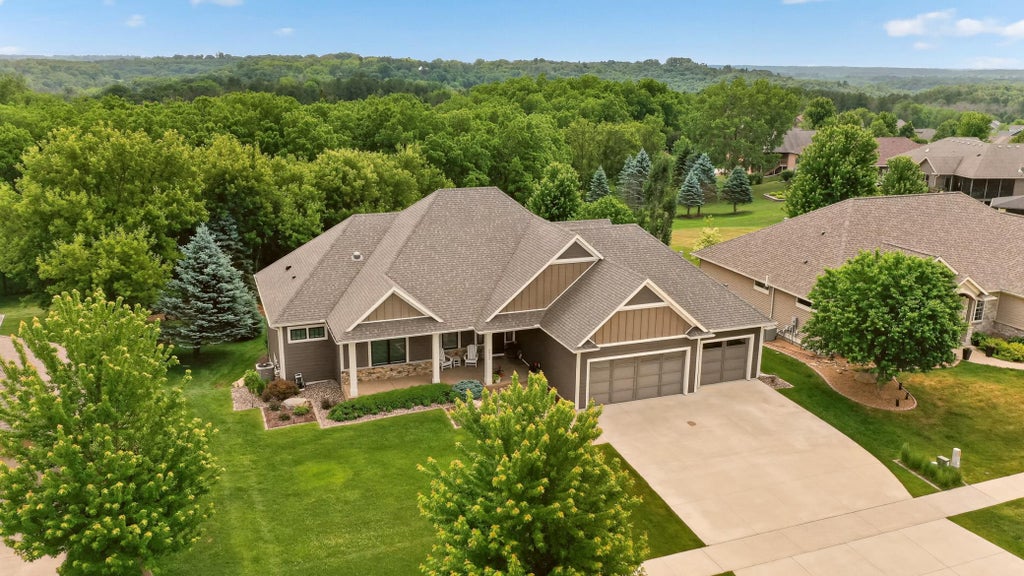 Photo of 2022 Shannon Oaks Boulevard NE, Rochester, MN 55906 (MLS # 7089003)