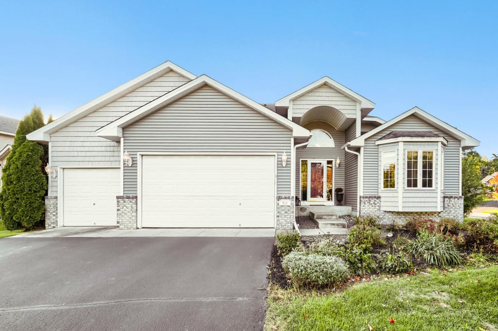 Photo of 916 140th Lane NW, Andover, MN 55304 (MLS # 7157280)