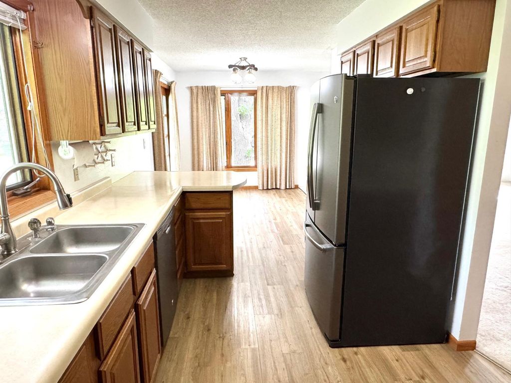 Photo of 302 5th Street SE, Roseau, MN 56751 (MLS # 7034010)