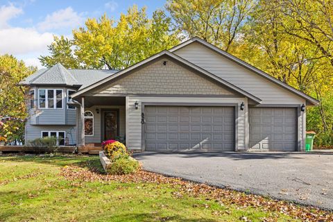 820 Hallam Avenue N Mahtomedi MN 55115