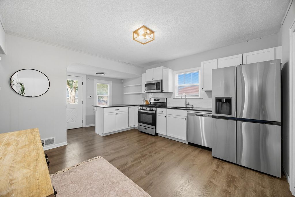 Photo of 4921 Penn Avenue N, Minneapolis, MN 55430 (MLS # 6824640)