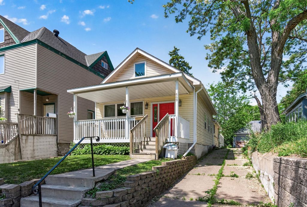 Photo of 869 Desoto Street, Saint Paul, MN 55130 (MLS # 7083727)