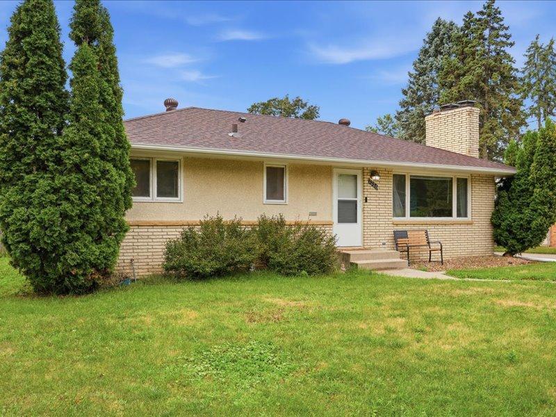 2226 Cardinal Place