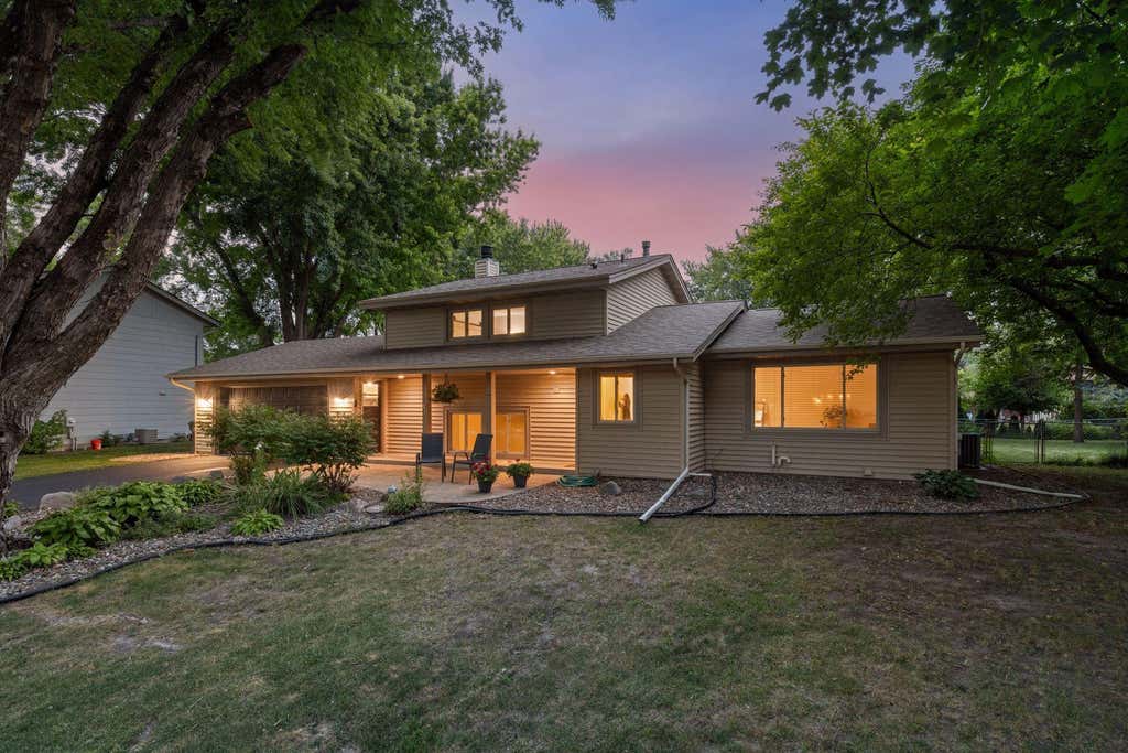Photo of 514 Laredo Lane, Chanhassen, MN 55317 (MLS # 7121627)