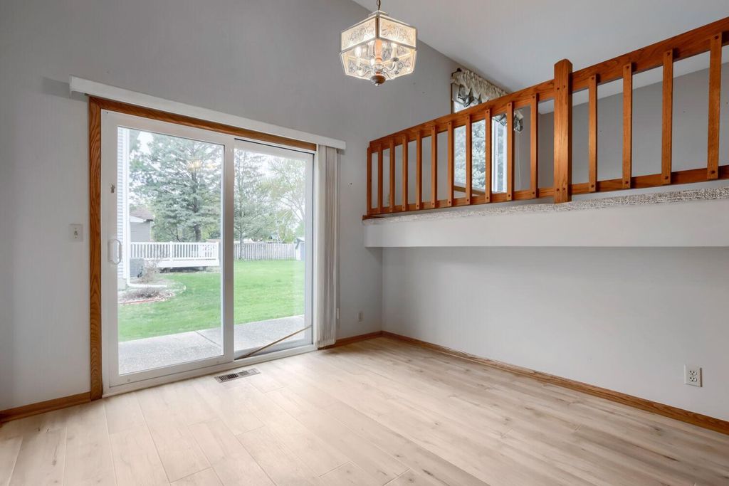 Photo of 711 Cope Avenue W, Roseville, MN 55113 (MLS # 7061748)
