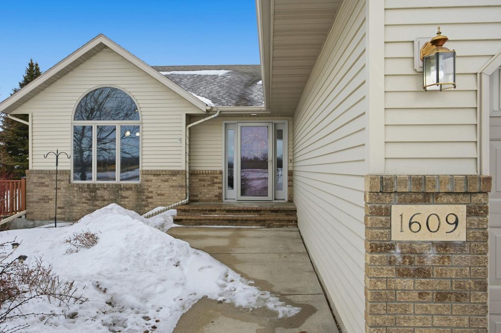 Photo of 1609 40th Avenue N, Moorhead, MN 56560 (MLS # 7017497)