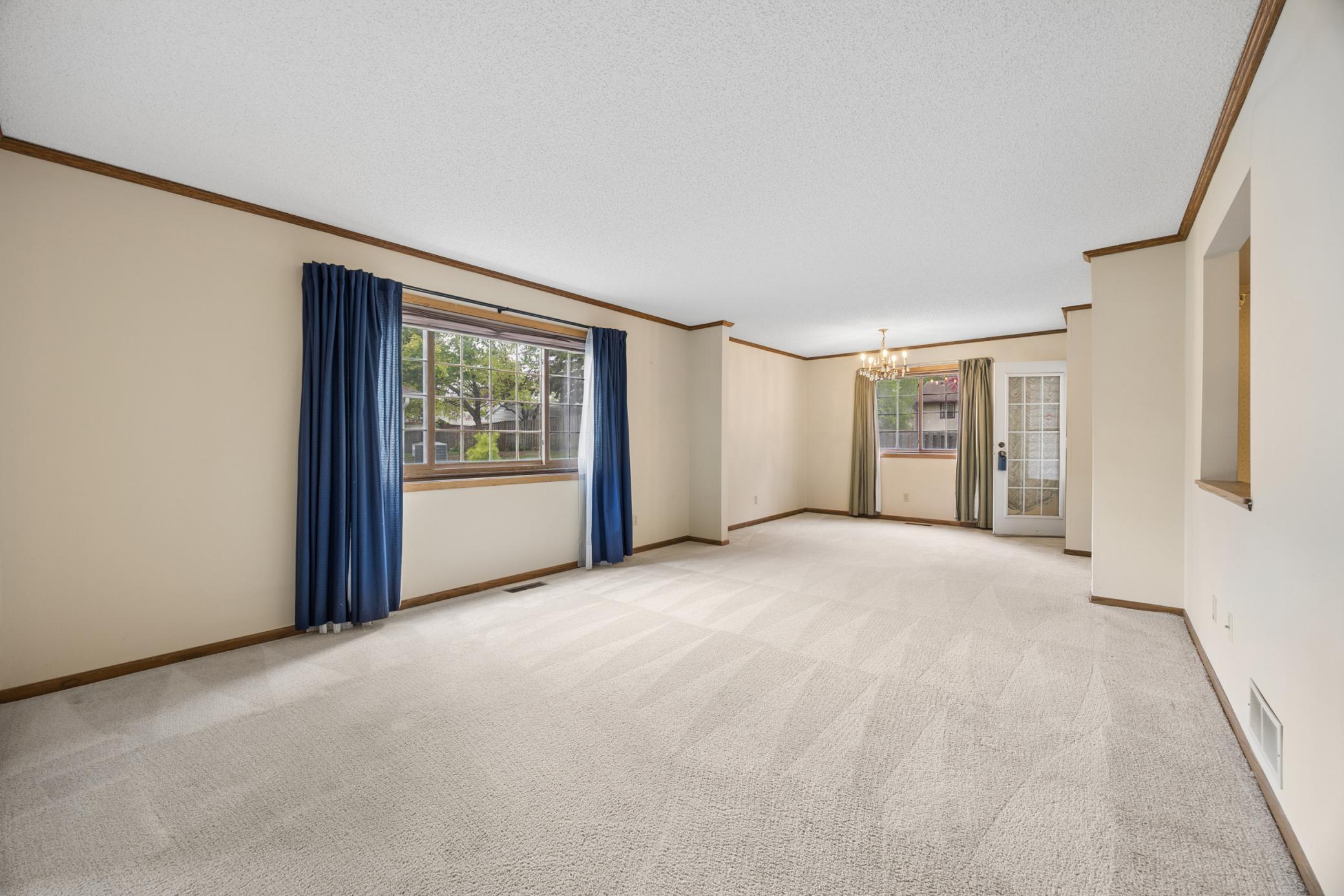 4050 Maureen Drive NE 101NE