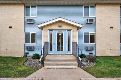Photo of 14861 58th Street N #A2, Oak Park Heights, MN 55082 (MLS # 6797215) Photo of 14861 58th Street N #A2, Oak Park Heights, MN 55082 (MLS # 6797215)