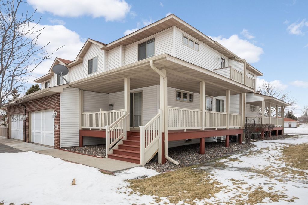 Photo of 8657 Tessman Circle N, Brooklyn Park, MN 55445 (MLS # 7014101)