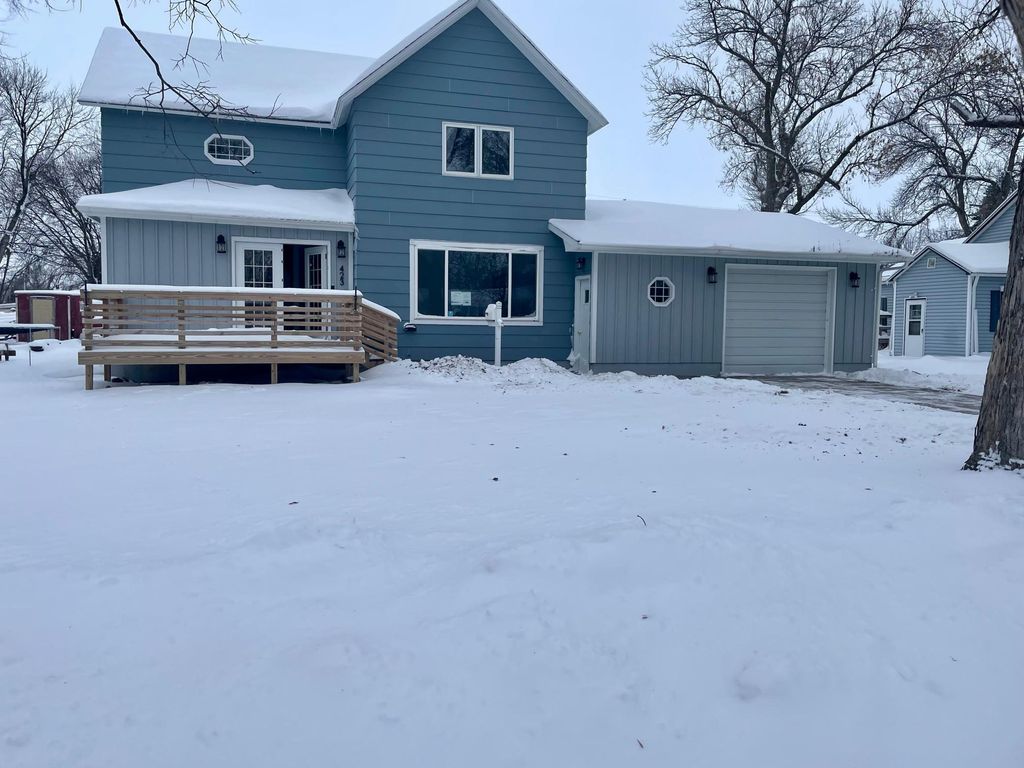Photo of 423 12TH Street N, Breckenridge, MN 56520 (MLS # 7002897)