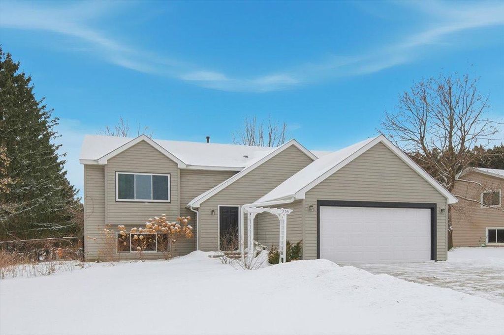 Photo of 298 70th Street N, Mahtomedi, MN 55115 (MLS # 7005254)