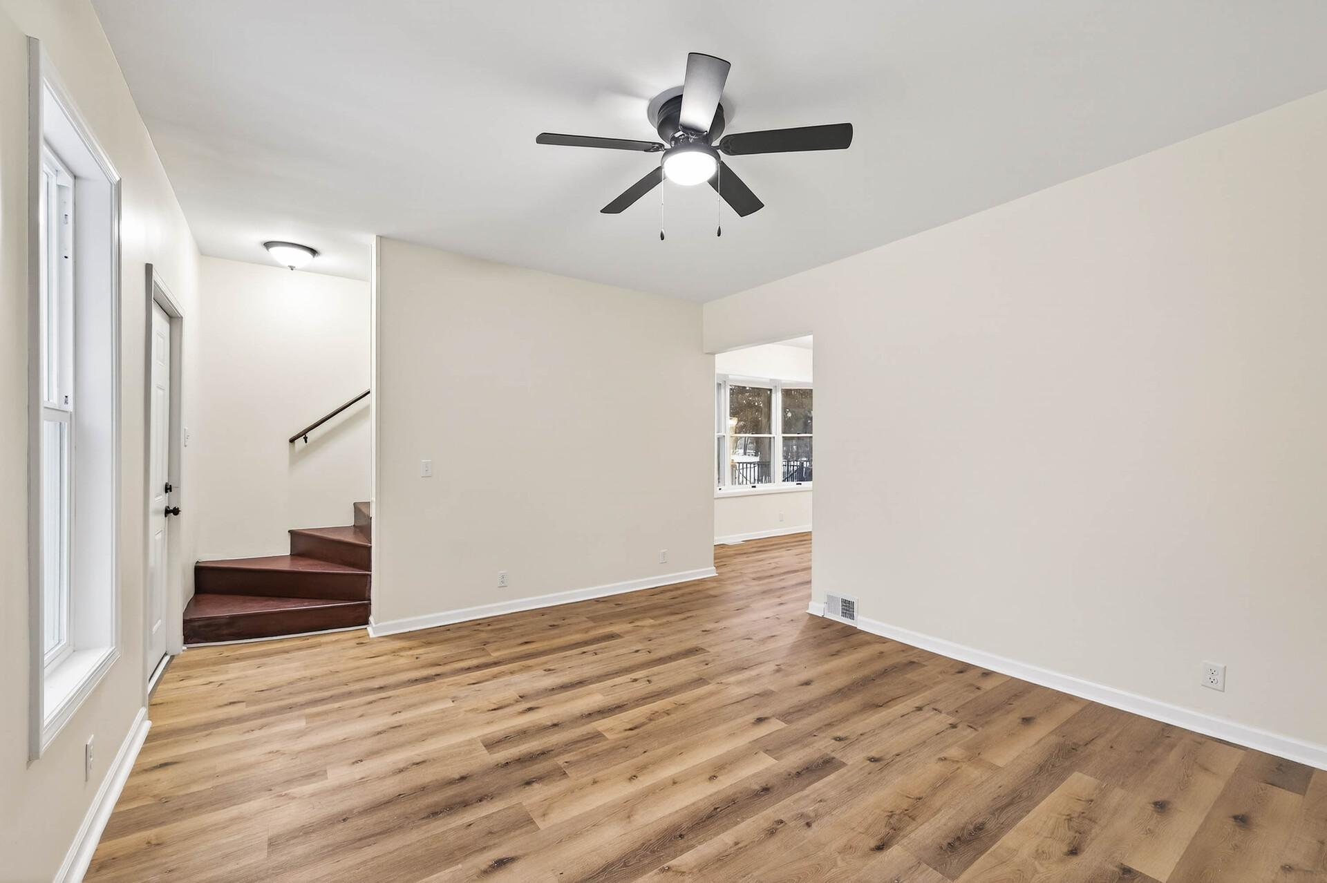 1216 County Road C E