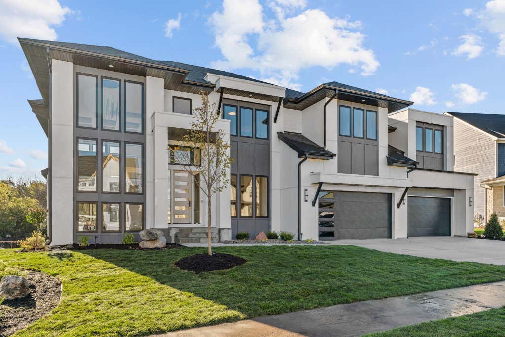 Photo of 16530 64th Place N, Maple Grove, MN 55311 (MLS # 7129565)