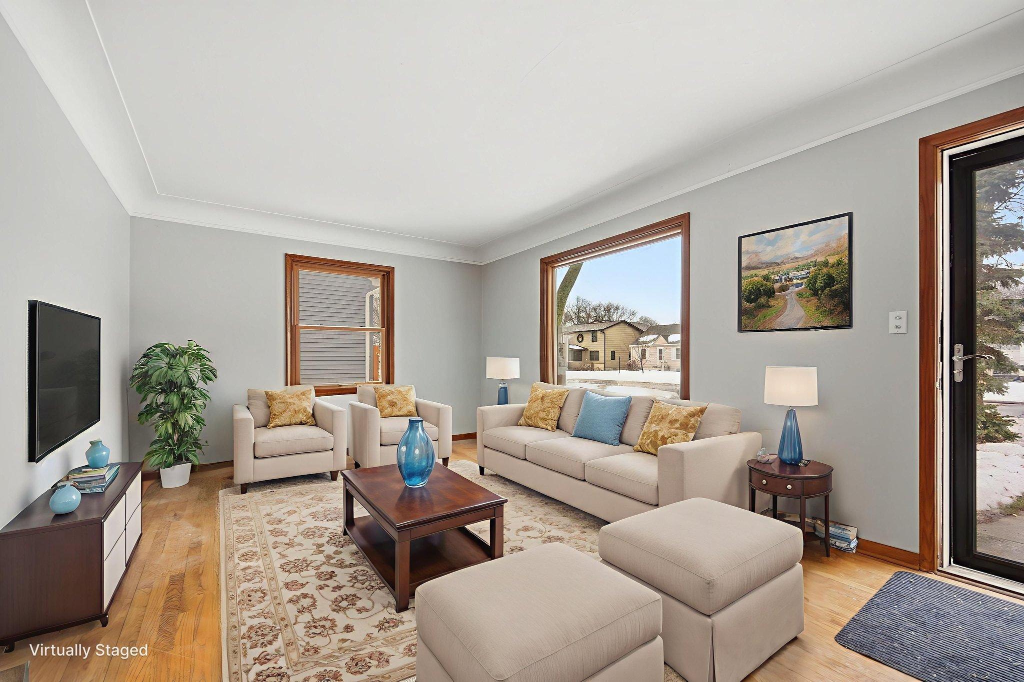 6921 Russell Avenue S