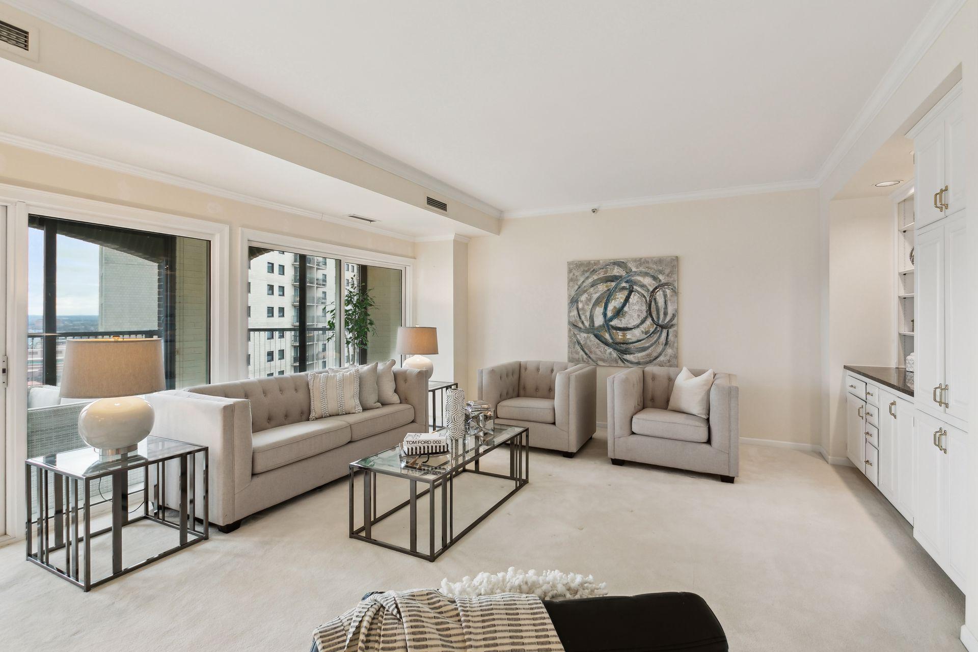 1201 Yale Place 1608